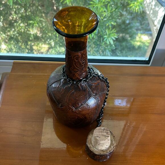 Vintage Spanish Glass Decanter with Tooled Leather Cover & Cork Stopper - Picture 6 of 13